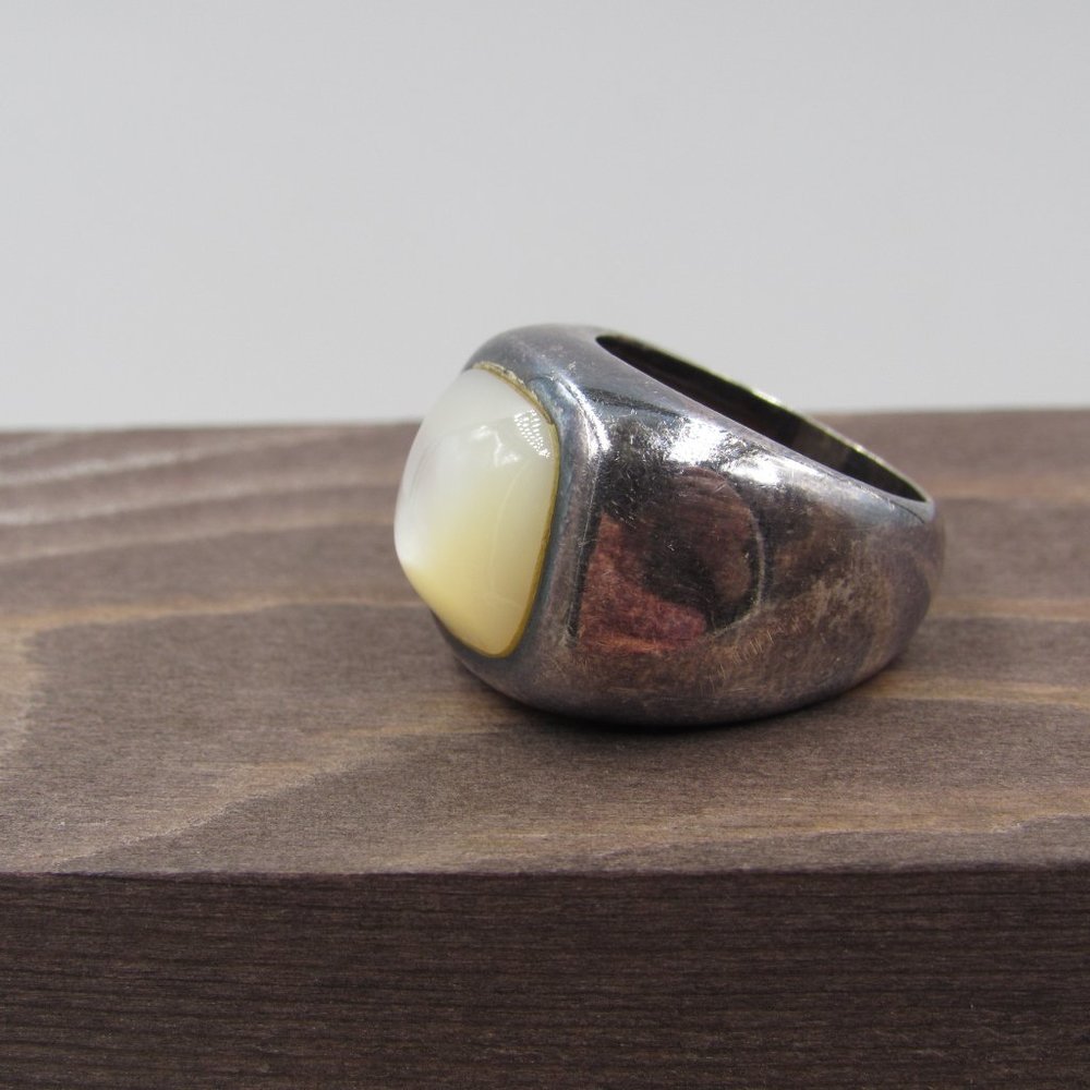 Size 5.75 Sterling Silver Rustic Shell Inlay Band - image 2